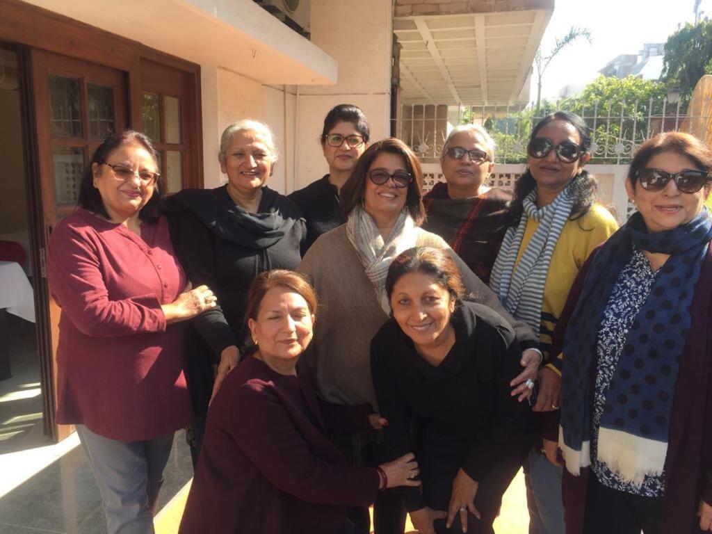 Bed and Breakfast The Neem Nuova Delhi Esterno foto