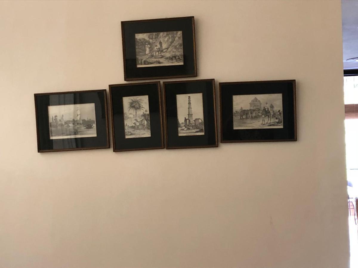 Bed and Breakfast The Neem Nuova Delhi Esterno foto