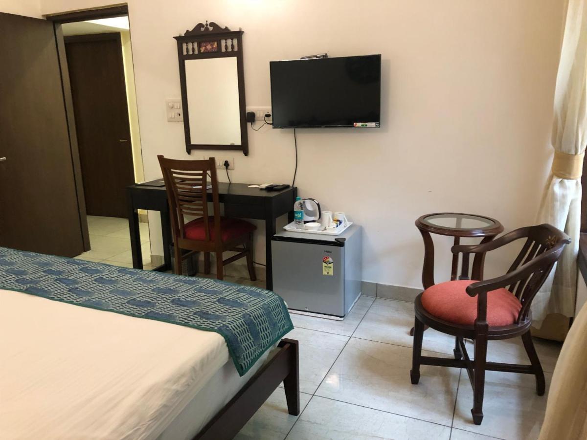 Bed and Breakfast The Neem Nuova Delhi Esterno foto