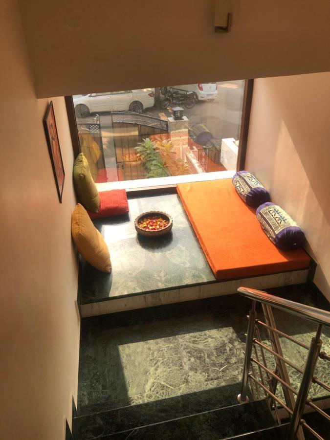 Bed and Breakfast The Neem Nuova Delhi Esterno foto