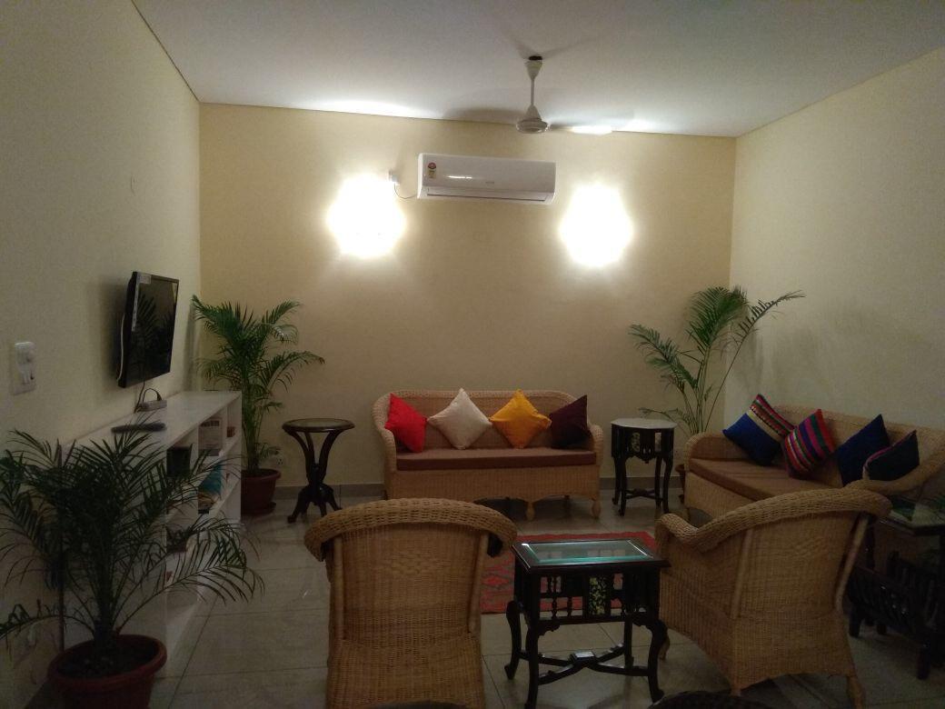 Bed and Breakfast The Neem Nuova Delhi Esterno foto
