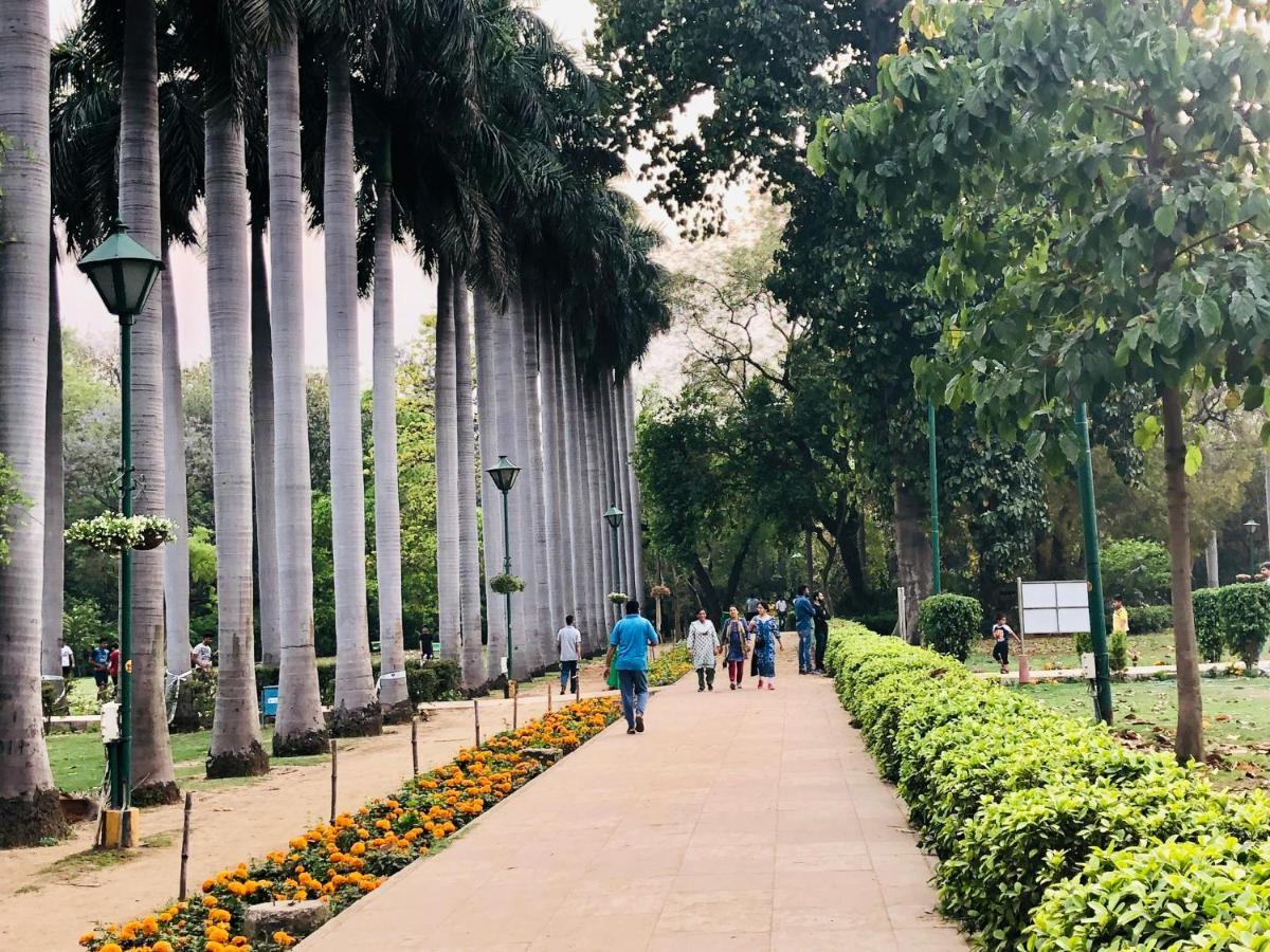 Bed and Breakfast The Neem Nuova Delhi Esterno foto
