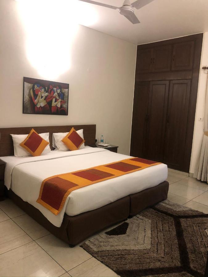 Bed and Breakfast The Neem Nuova Delhi Esterno foto